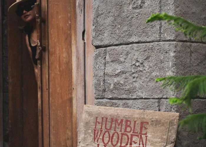Humble Wooden House Bali Гостевой дом Ketewel