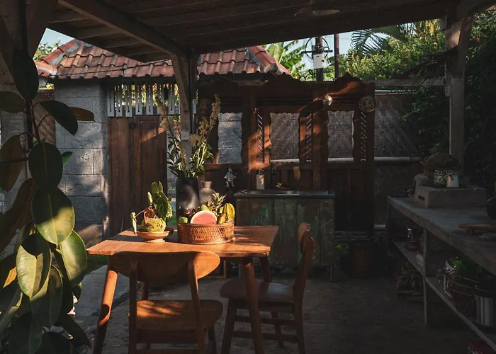Humble Wooden House Bali 3* Ketewel