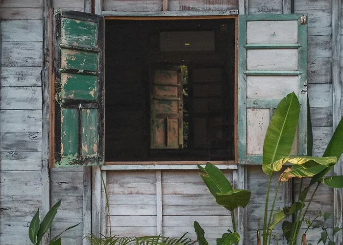 Humble Wooden House Bali Гостевой дом